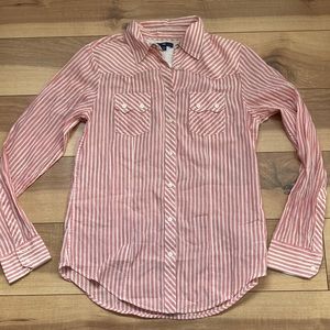Gap button down red and white striped shirt. Size M